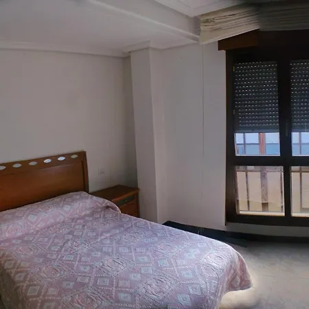 Tinamayor Apartment *
